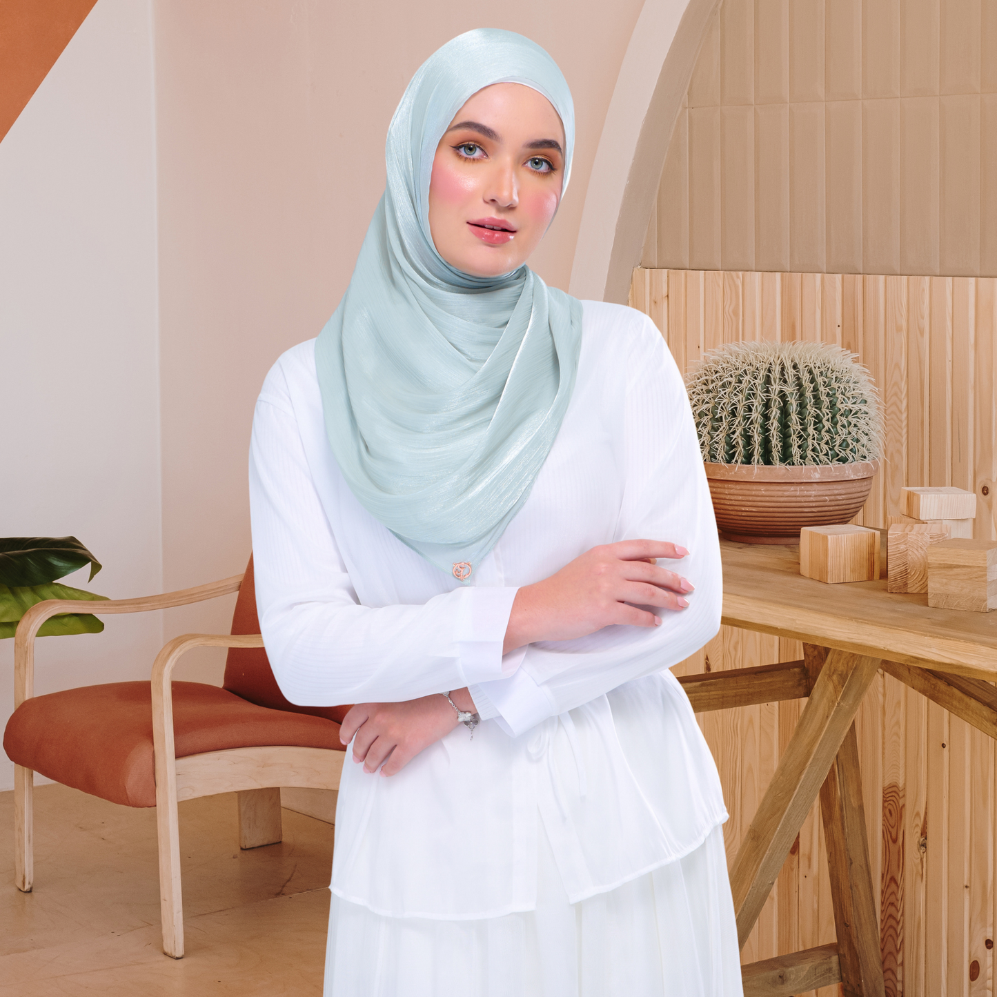 Raia Shawl | Ironless Shimmer in Dusty Green