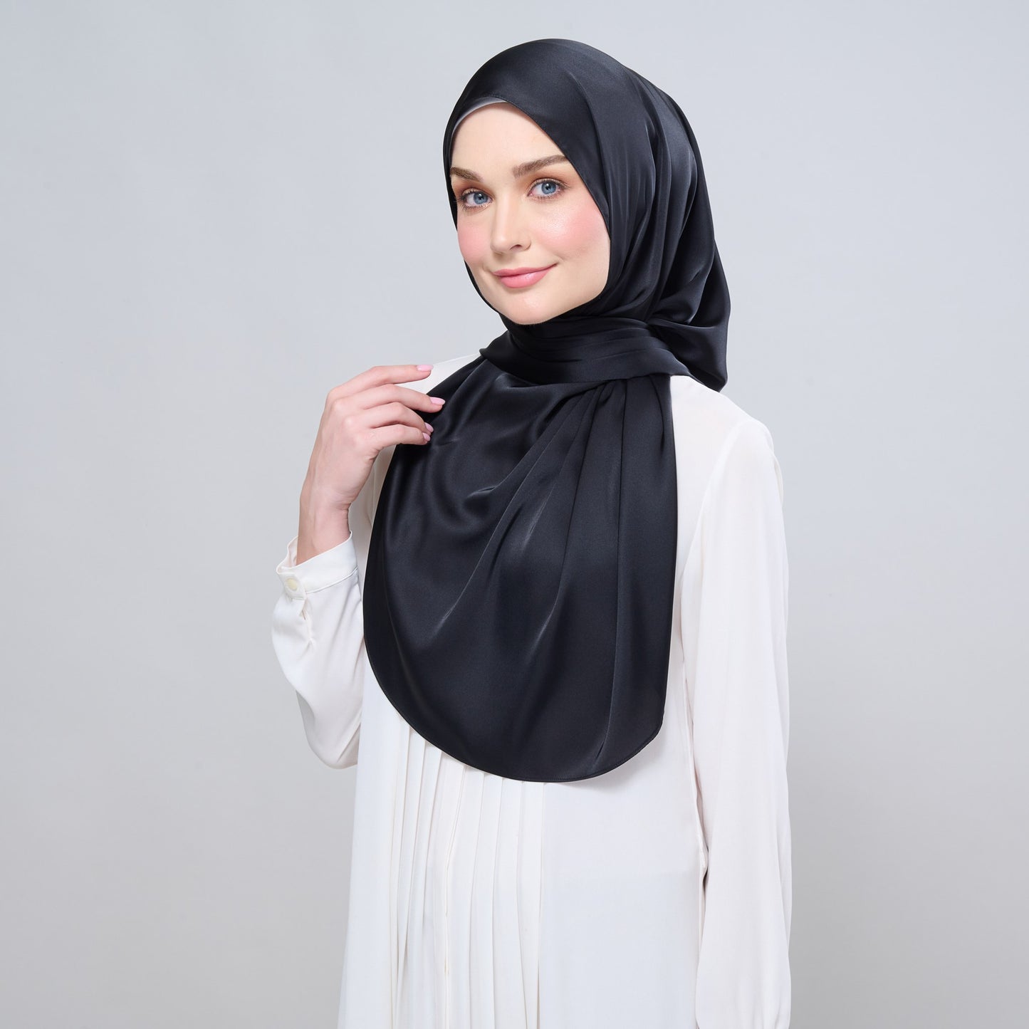 Instant Tag & Go | Satin Silk in Pitch Black B2