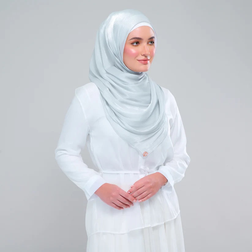 Raia Shawl | Ironless Shimmer in Silver
