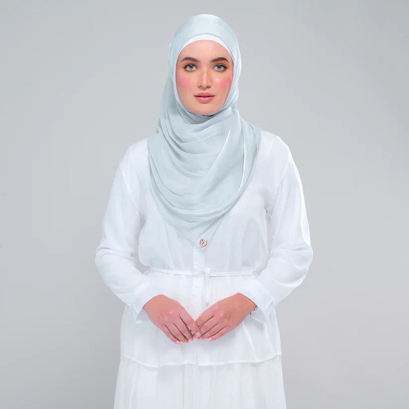 Raia Shawl | Ironless Shimmer in Silver