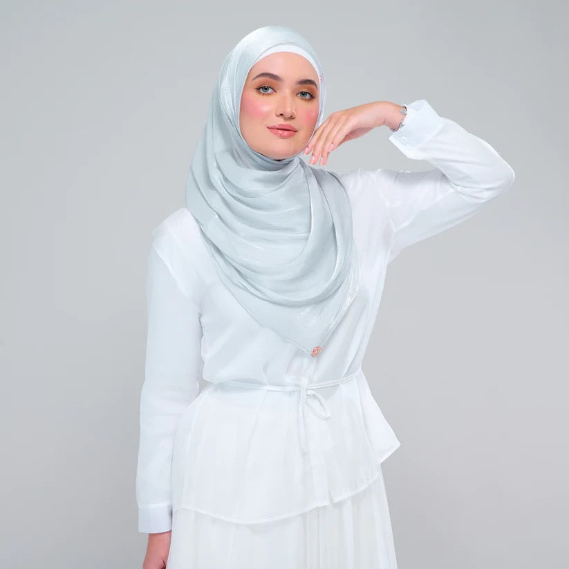 Raia Shawl | Ironless Shimmer in Silver