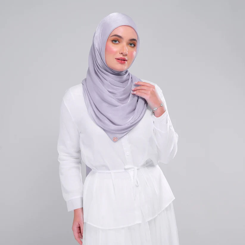 Raia Shawl | Ironless Shimmer in Platinum