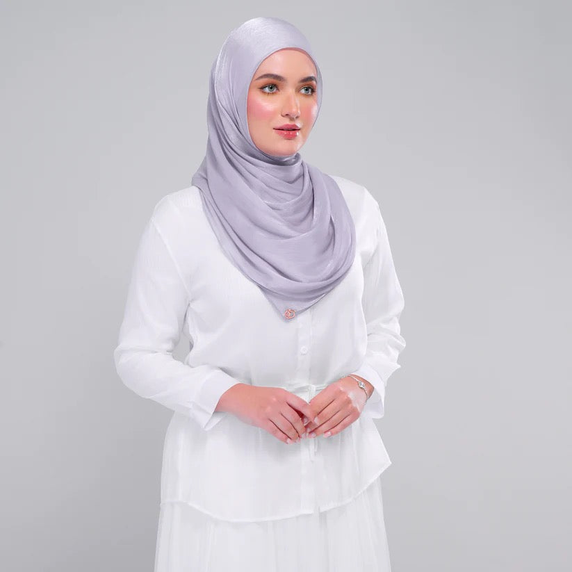 Raia Shawl | Ironless Shimmer in Platinum