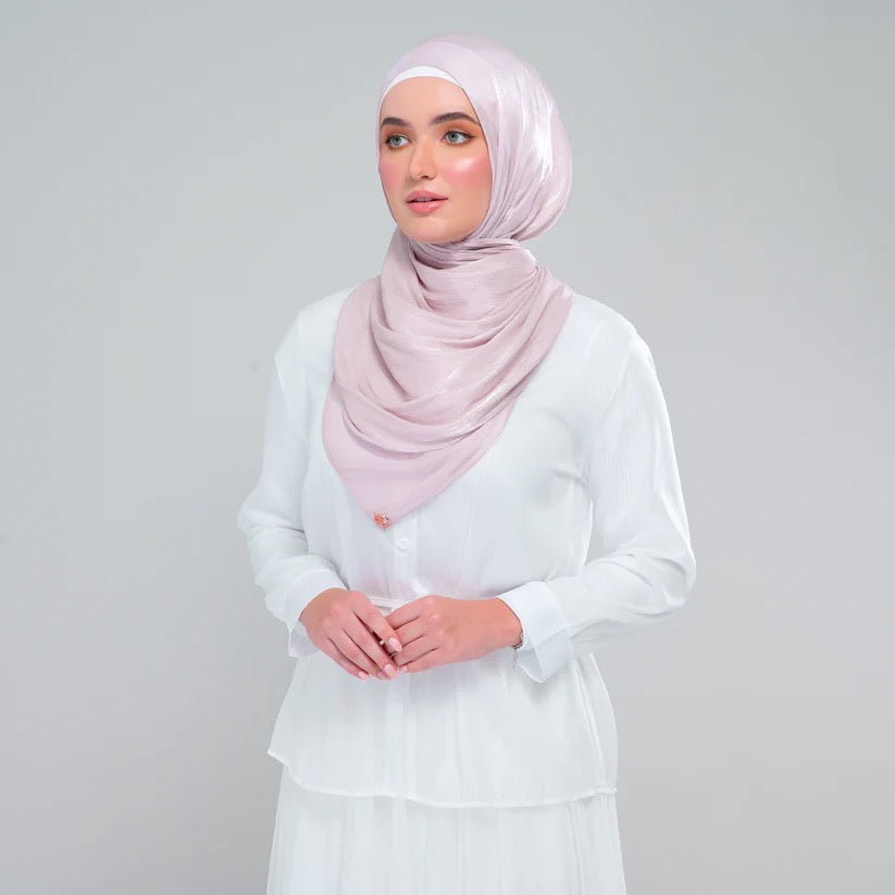 Raia Shawl | Ironless Shimmer in Nude Rose