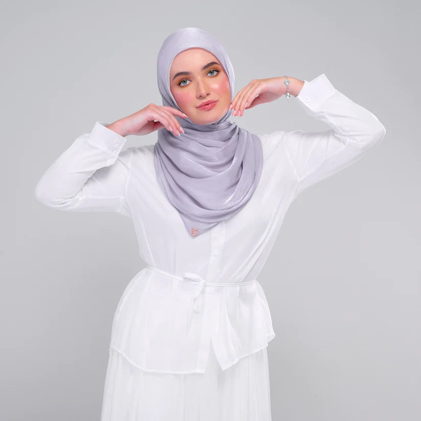 Raia Shawl | Ironless Shimmer in Platinum