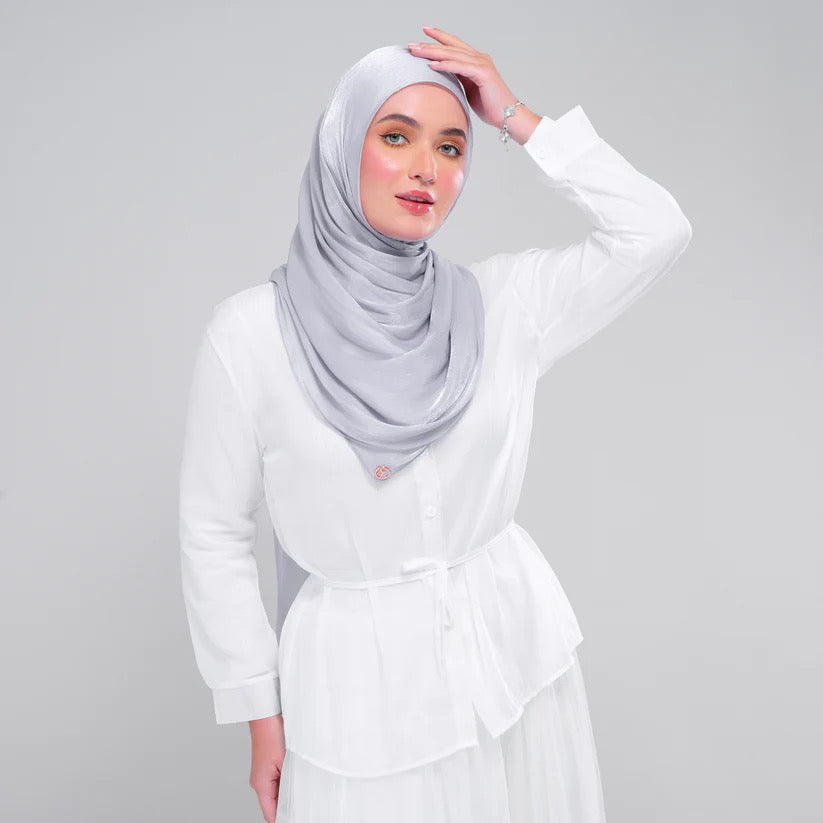 Raia Shawl | Ironless Shimmer in Titanium
