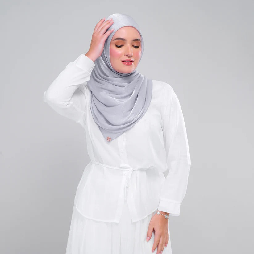 Raia Shawl | Ironless Shimmer in Titanium