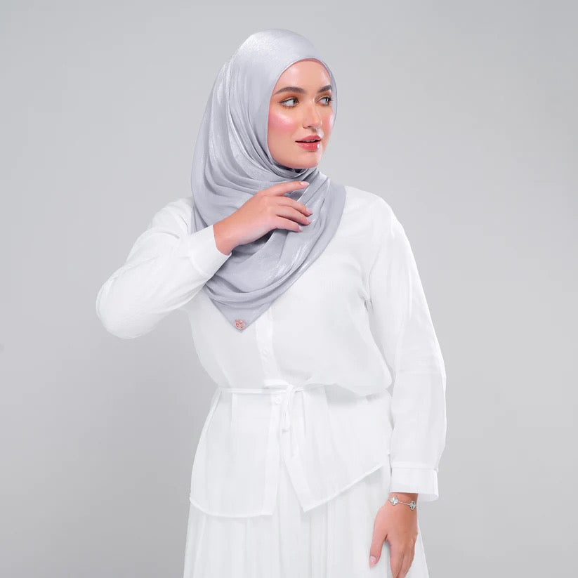 Raia Shawl | Ironless Shimmer in Titanium