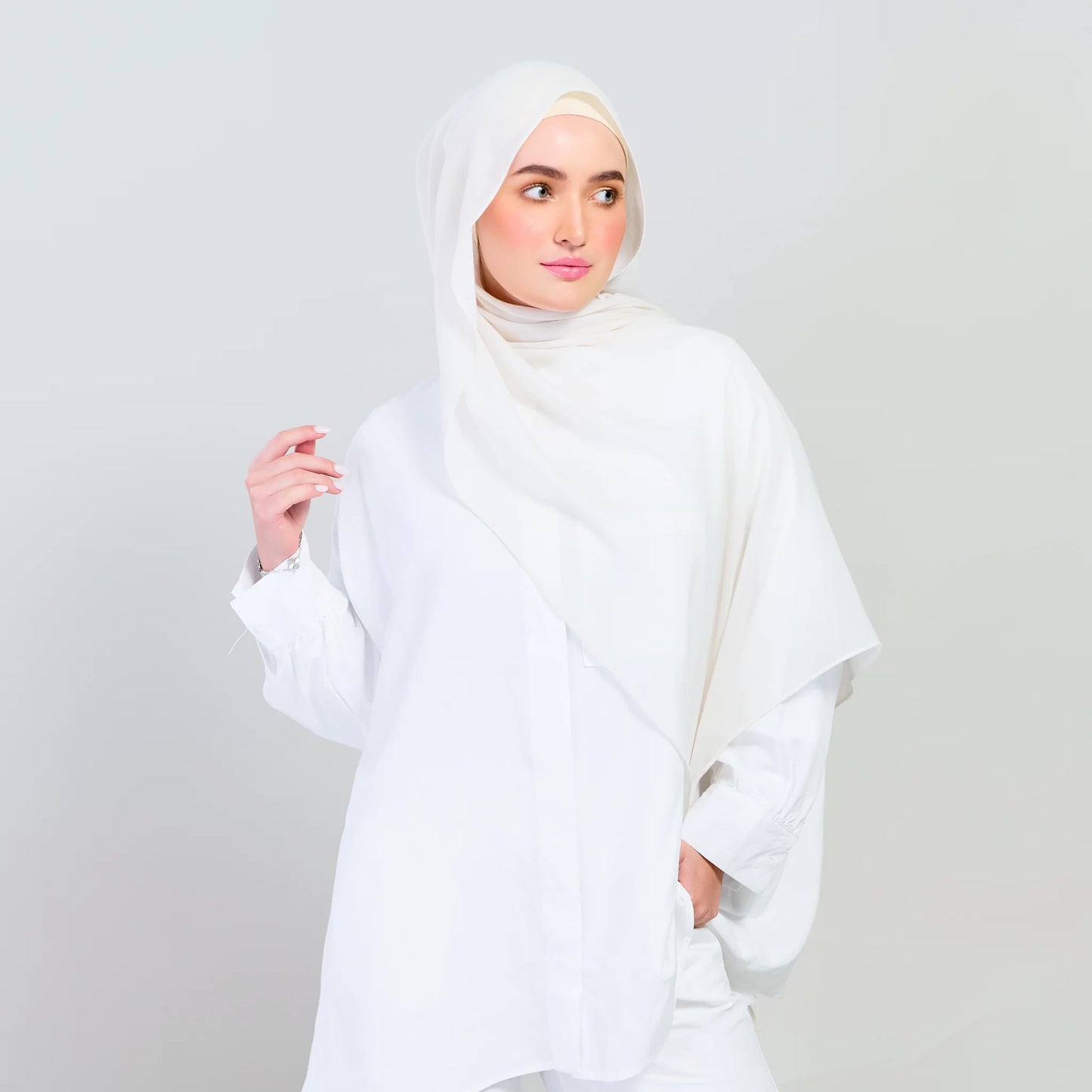 Semi-Instant Elle in Light Beige