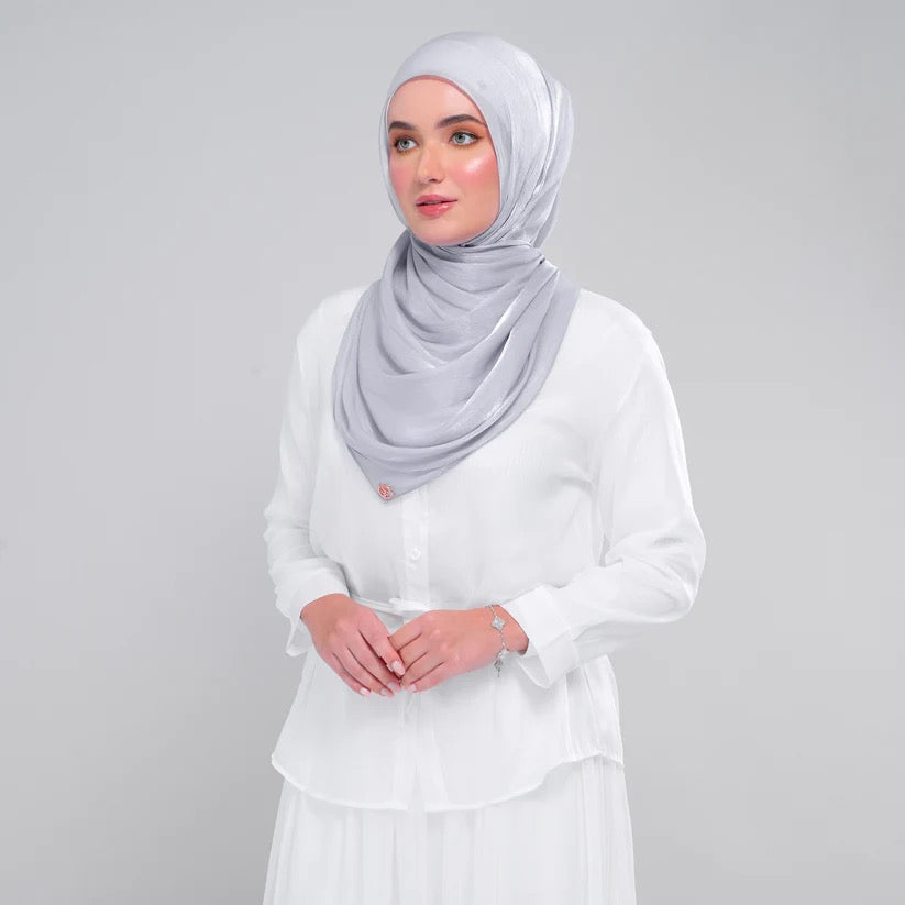 Raia Shawl | Ironless Shimmer in Titanium