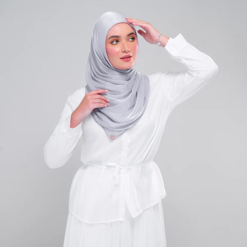 Raia Shawl | Ironless Shimmer in Titanium