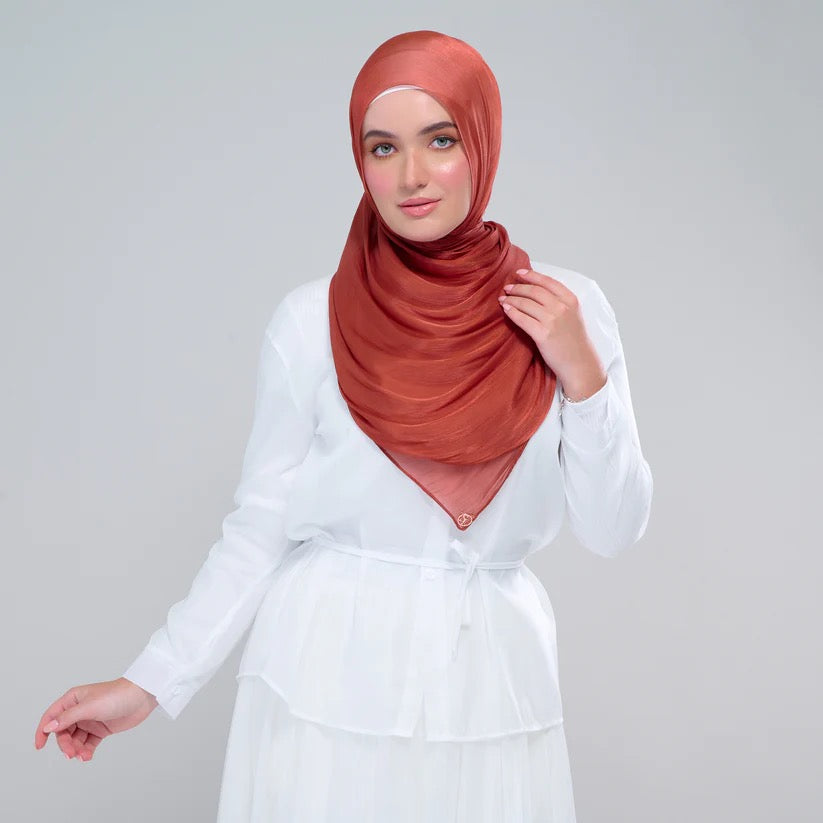 Raia Shawl | Ironless Shimmer in Brick Orange