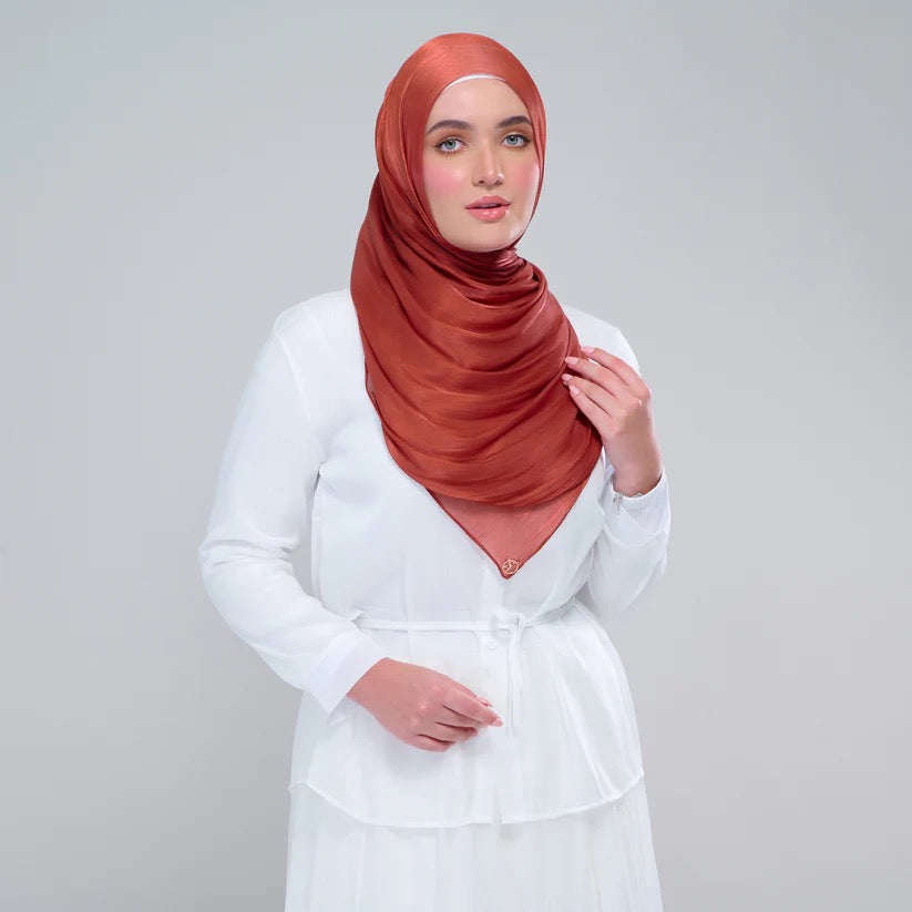 Raia Shawl | Ironless Shimmer in Brick Orange