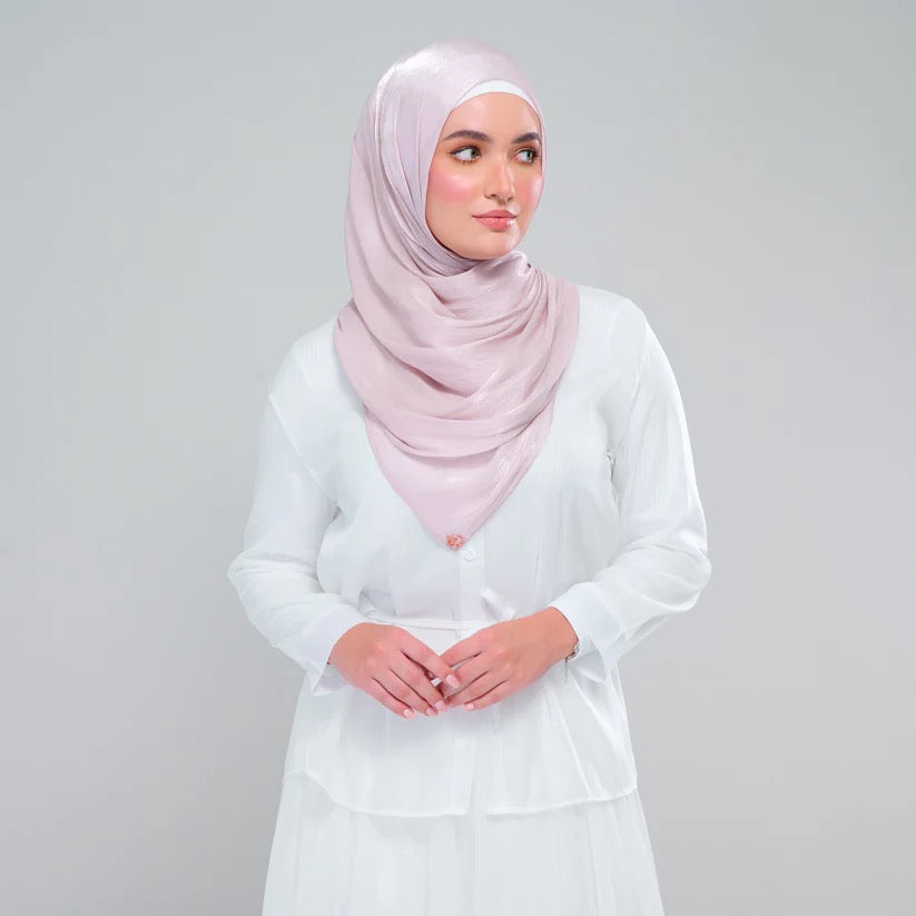 Raia Shawl | Ironless Shimmer in Nude Rose