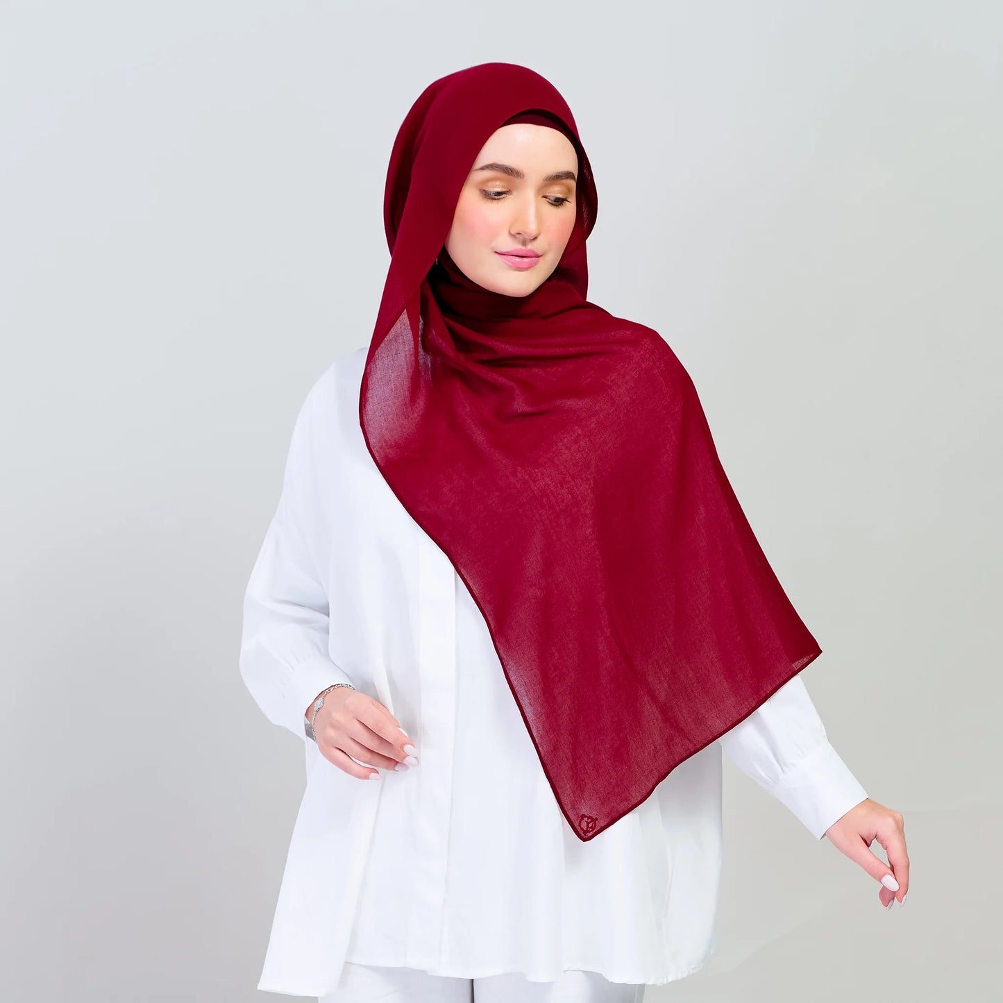 Semi-Instant Elle in Crimson