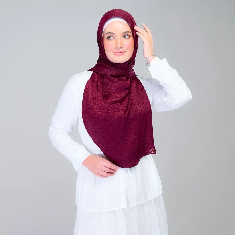 Instant Tag n' Go Shawl | Textured Silk in Deep Crimson