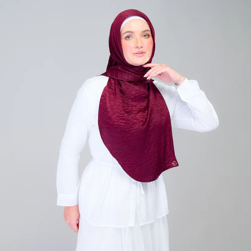 Instant Tag n' Go Shawl | Textured Silk in Deep Crimson