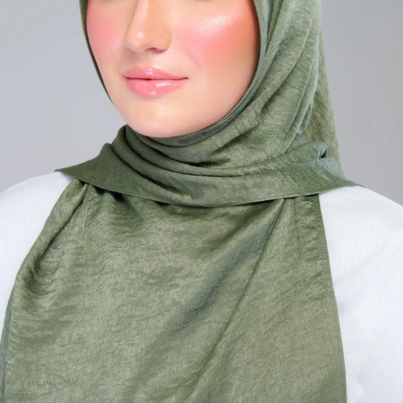 Instant Tag n' Go Shawl | Textured Silk in Dark Olive