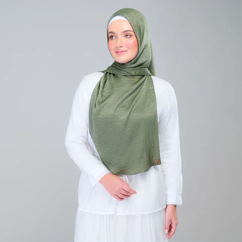 Instant Tag n' Go Shawl | Textured Silk in Dark Olive
