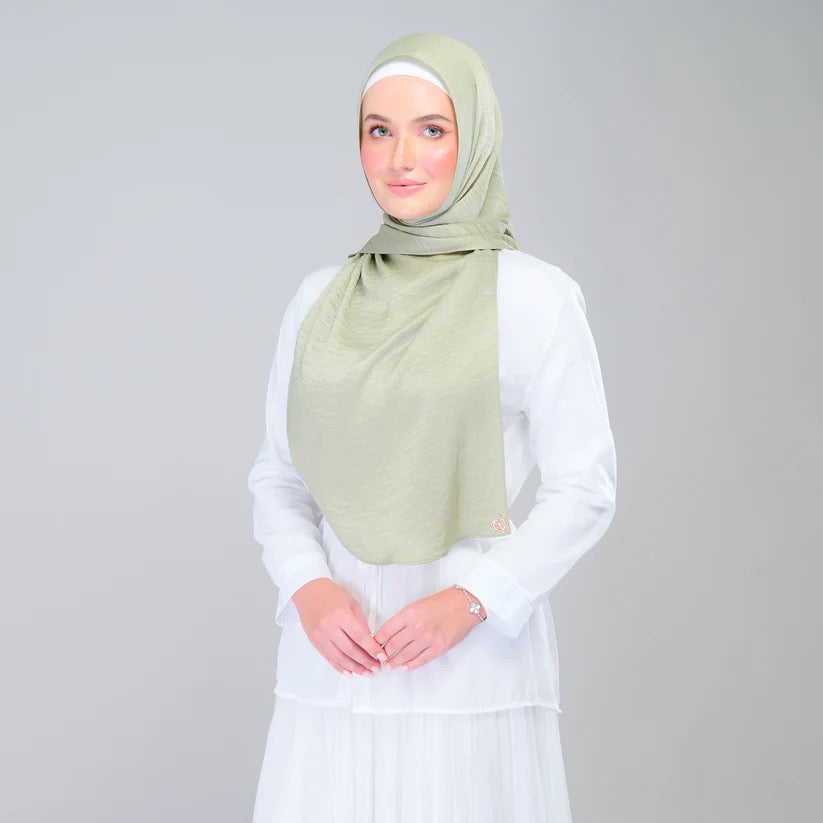 Instant Tag n' Go Shawl | Textured Silk in Matcha Green