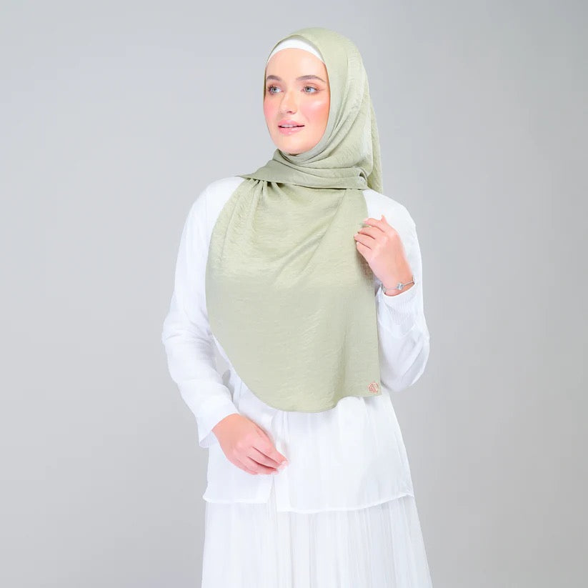 Instant Tag n' Go Shawl | Textured Silk in Matcha Green