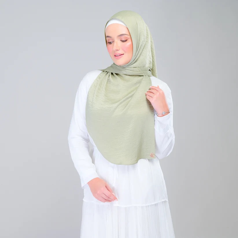 Instant Tag n' Go Shawl | Textured Silk in Matcha Green