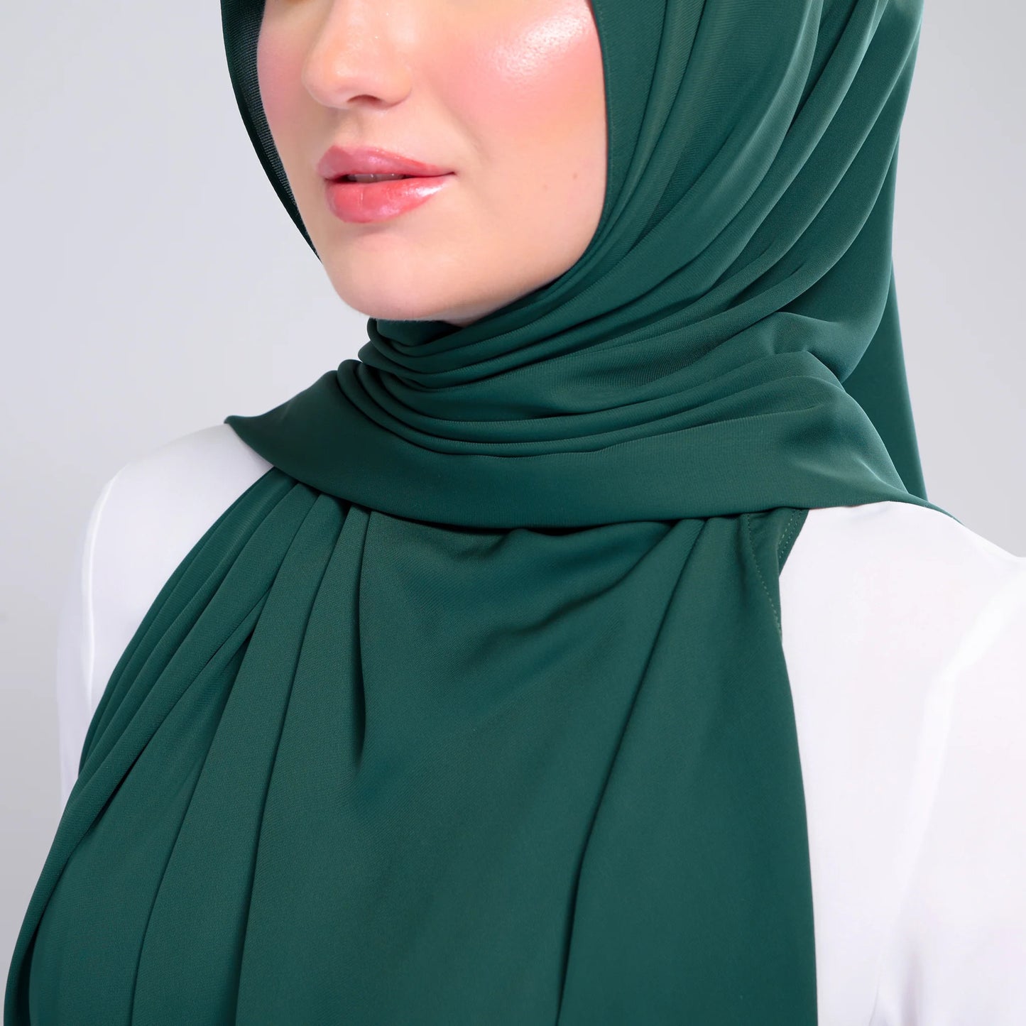 Instant Tag n' Go Shawl | Chiffon Silk in Emerald Green
