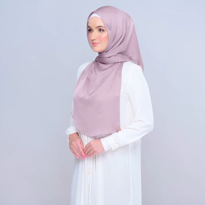 Instant Tag n' Go Butterfly | Textured Satin in Nude Berry
