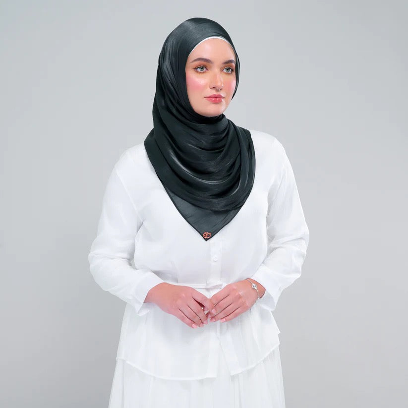 Raia Shawl | Ironless Shimmer in Deep Emerald