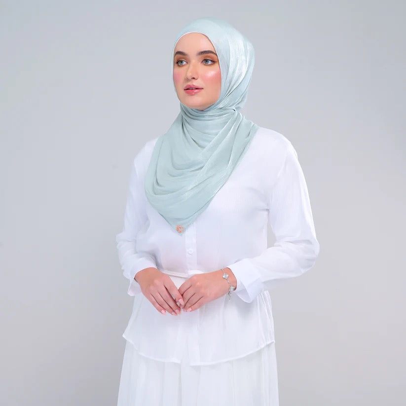 Raia Shawl | Ironless Shimmer in Dusty Green