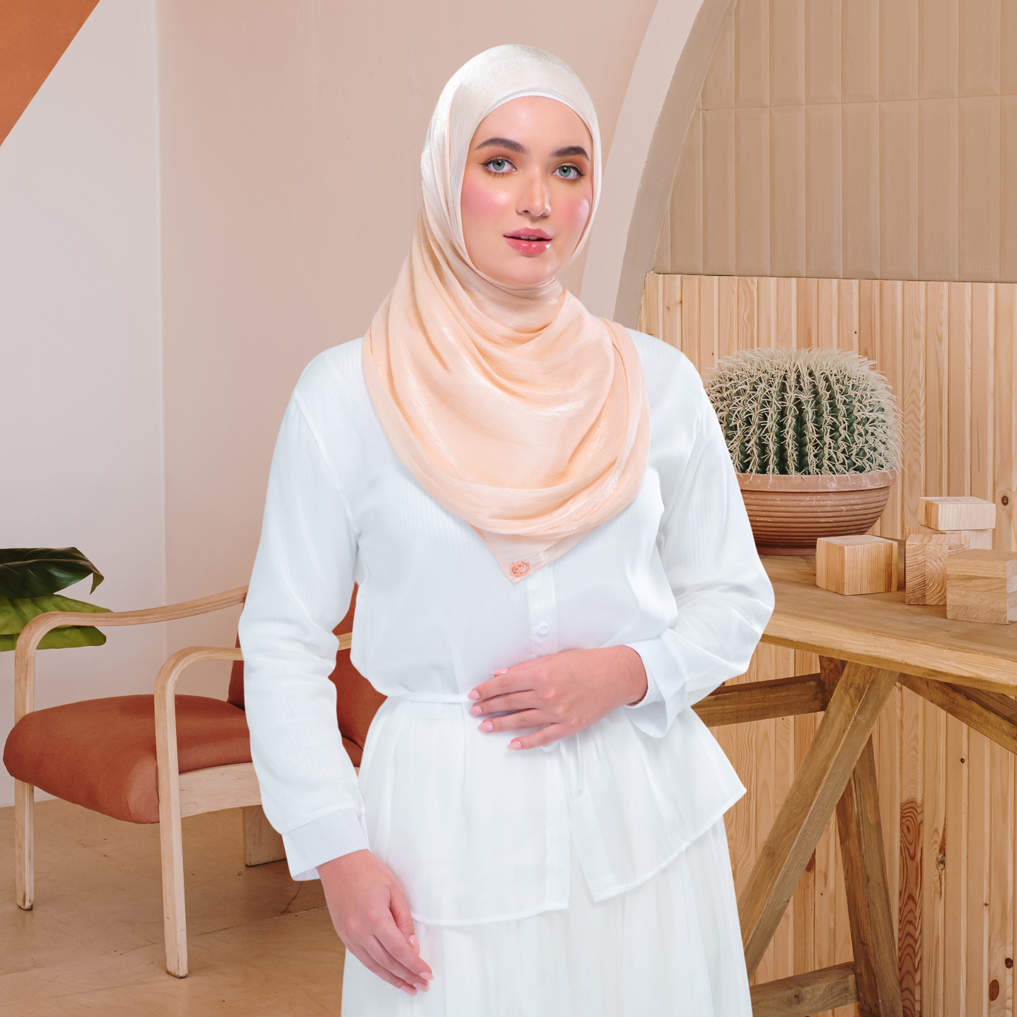 Raia Shawl | Ironless Shimmer in Rose Gold