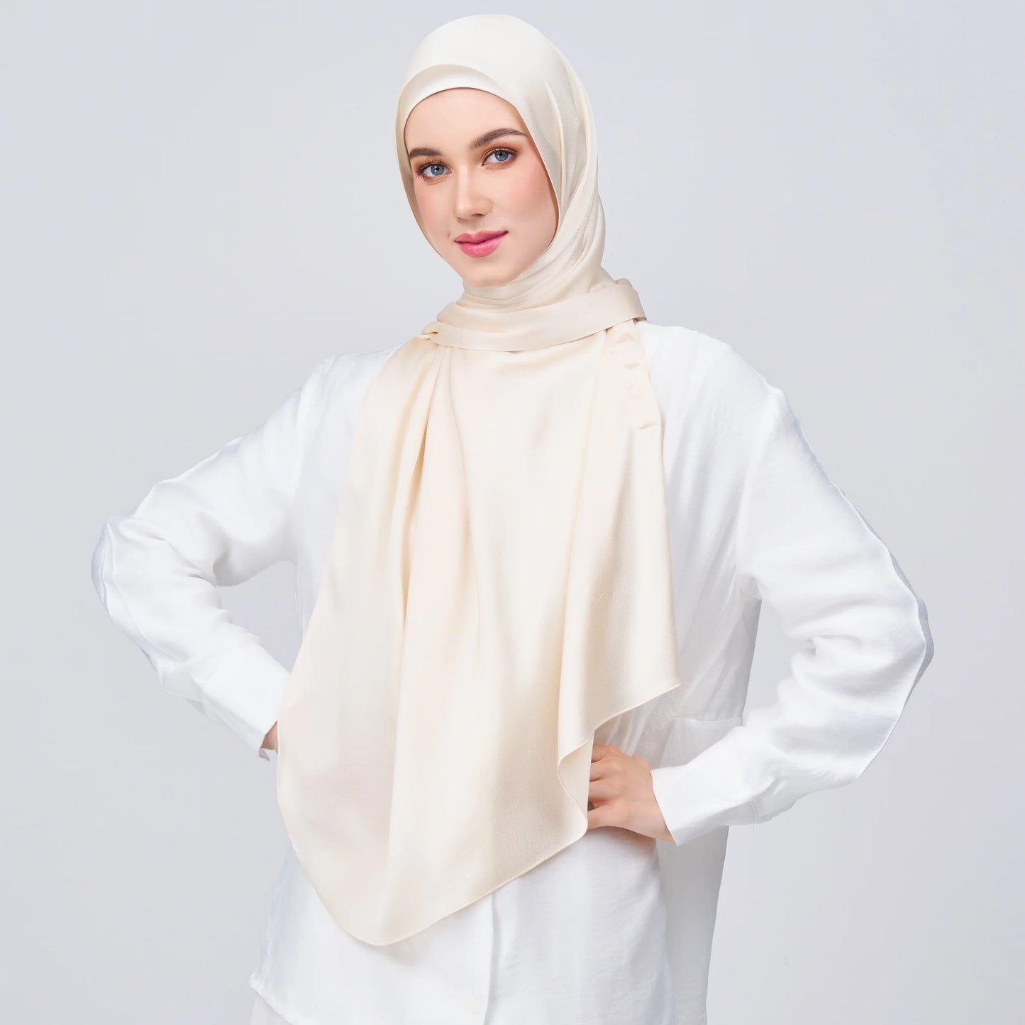 Instant Tag & Go Shawl | Satin Bulle in Bridal Cream | Batch 1