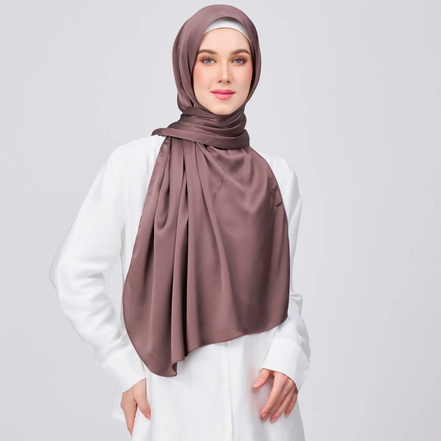 Instant Tag & Go Shawl | Satin Bulle in Deep Brown | Batch 1