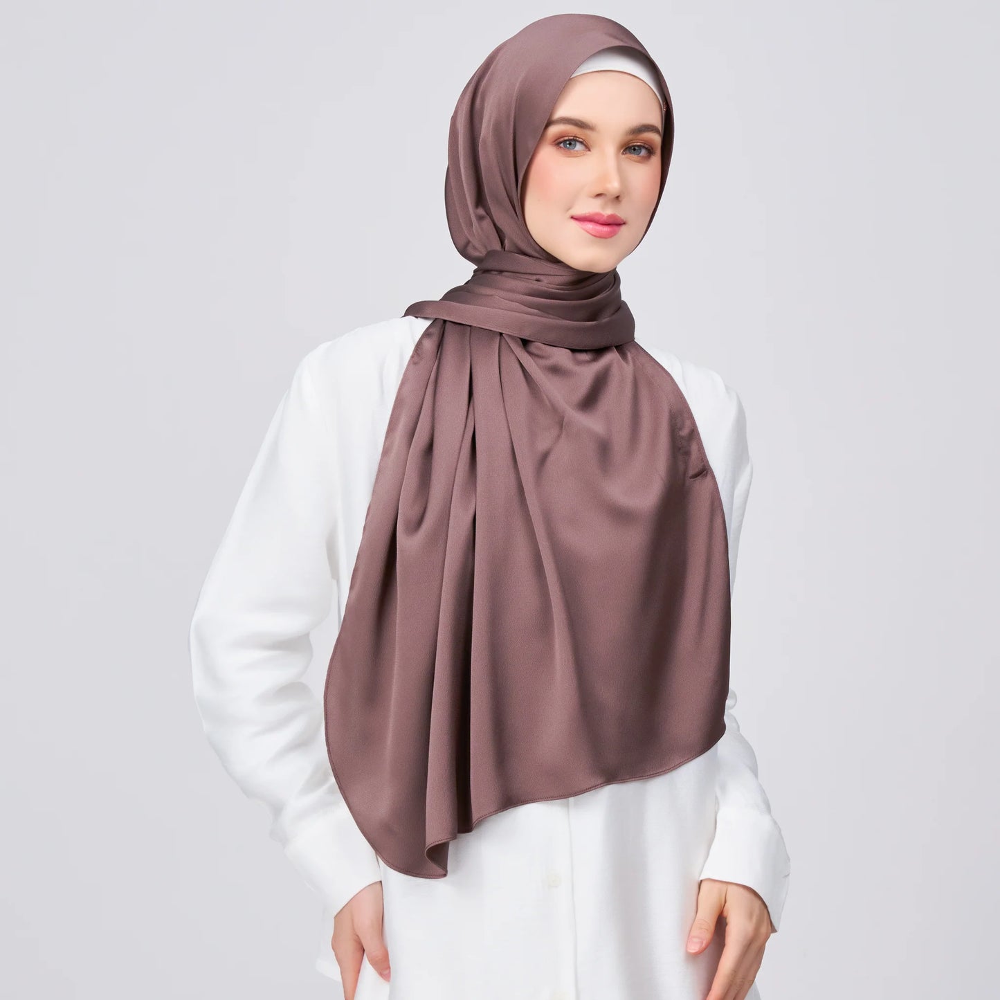 Instant Tag & Go Shawl | Satin Bulle in Deep Brown | Batch 1