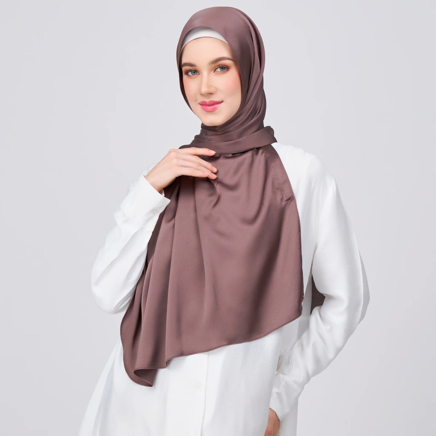 Instant Tag & Go Shawl | Satin Bulle in Deep Brown | Batch 1