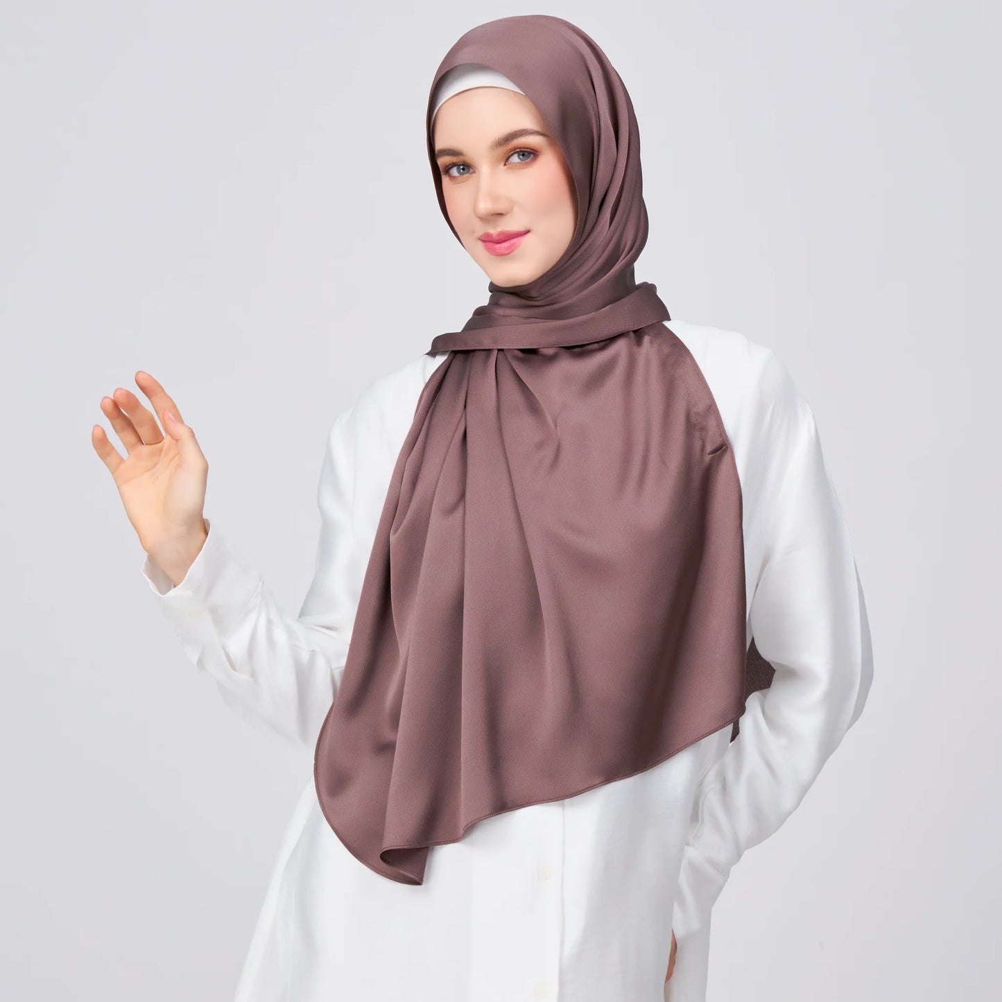 Instant Tag & Go Shawl | Satin Bulle in Deep Brown | Batch 1