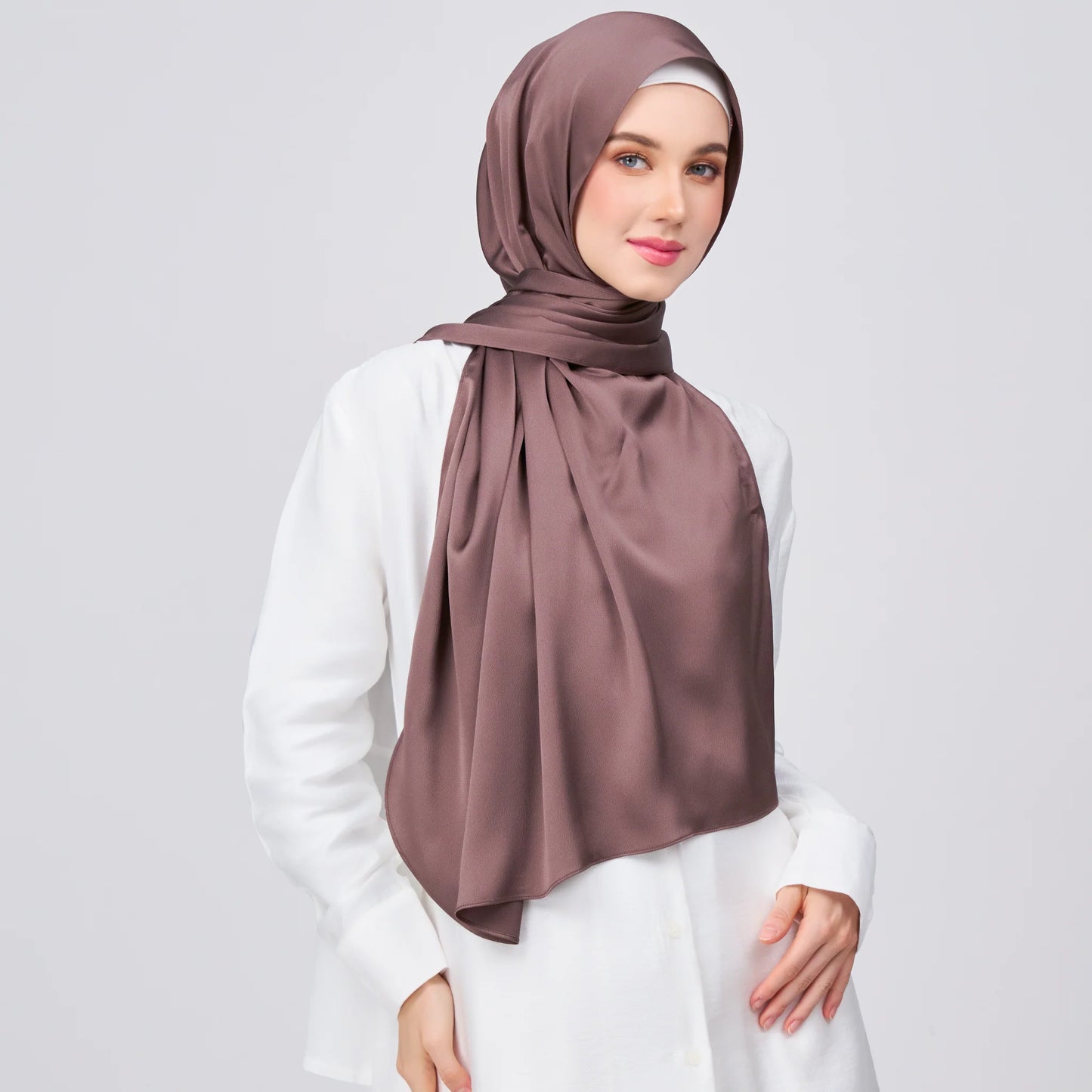 Instant Tag & Go Shawl | Satin Bulle in Deep Brown | Batch 1