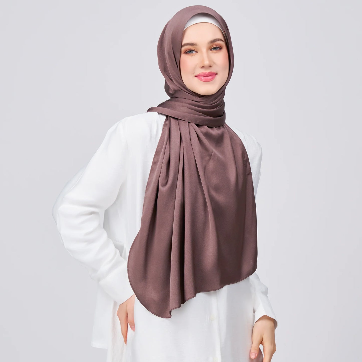Instant Tag & Go Shawl | Satin Bulle in Deep Brown | Batch 1