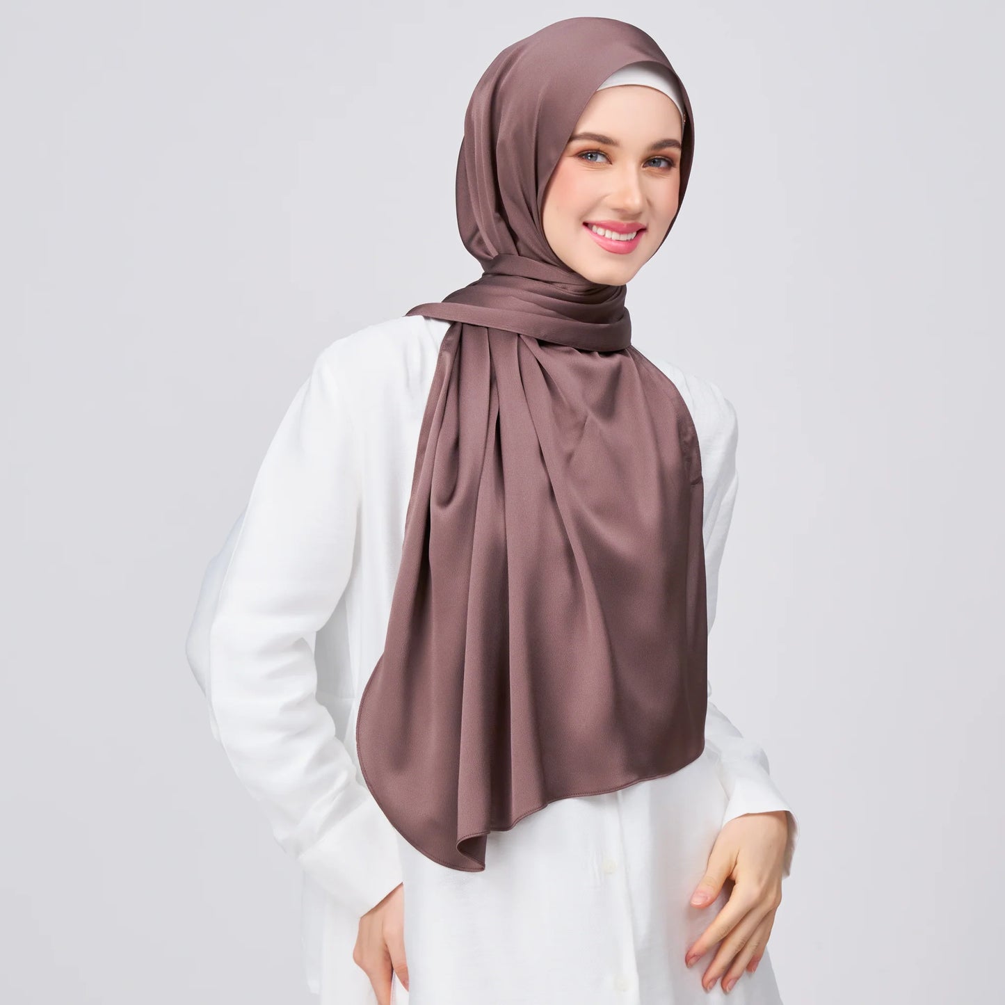 Instant Tag & Go Shawl | Satin Bulle in Deep Brown | Batch 1