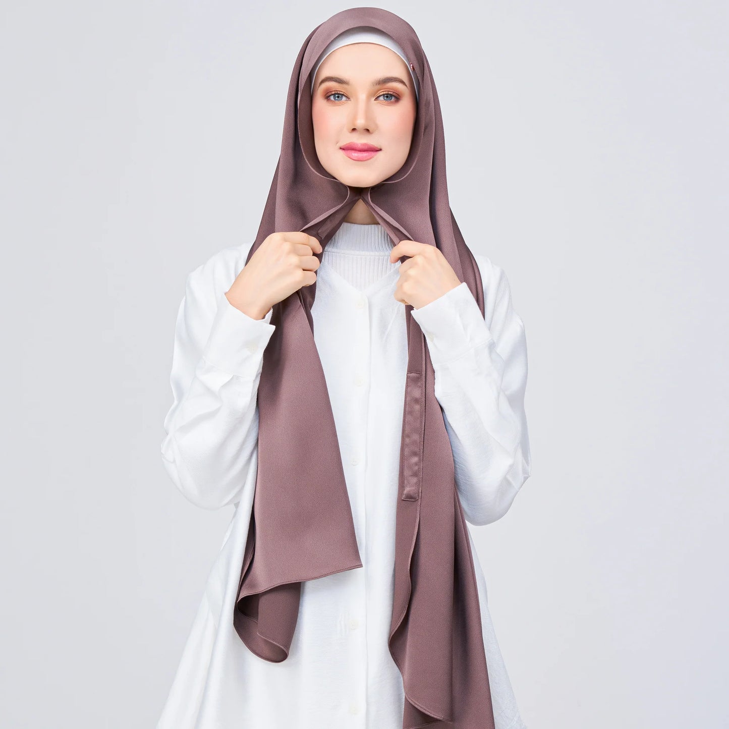 Instant Tag & Go Shawl | Satin Bulle in Deep Brown | Batch 1