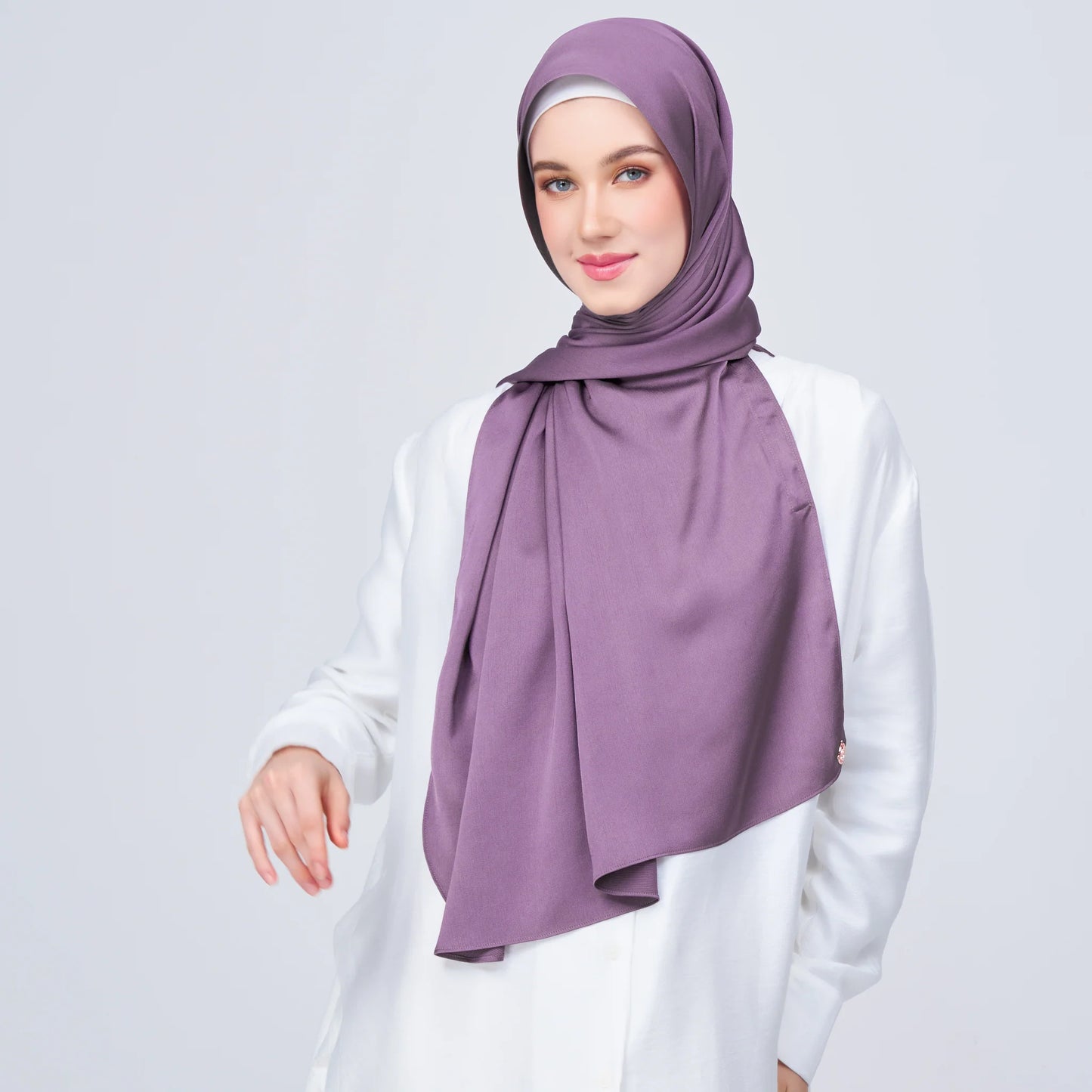Instant Tag & Go Shawl | Satin Bulle in Dark Orchid | Batch 1