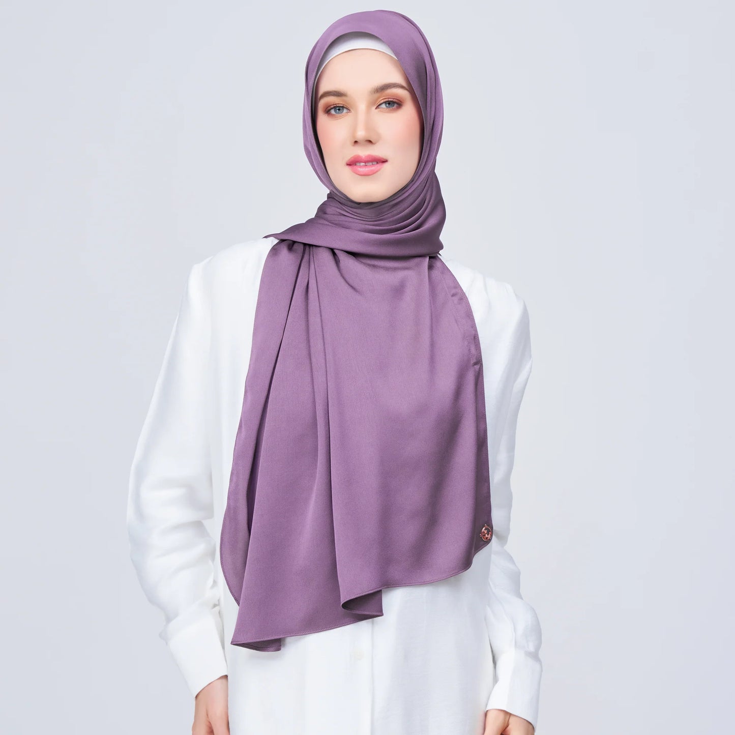 Instant Tag & Go Shawl | Satin Bulle in Dark Orchid | Batch 1