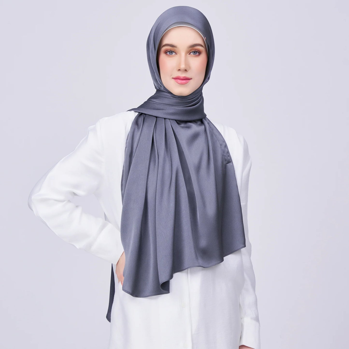 Instant Tag & Go Butterfly | Satin Bulle in Ebony Grey | Batch 1