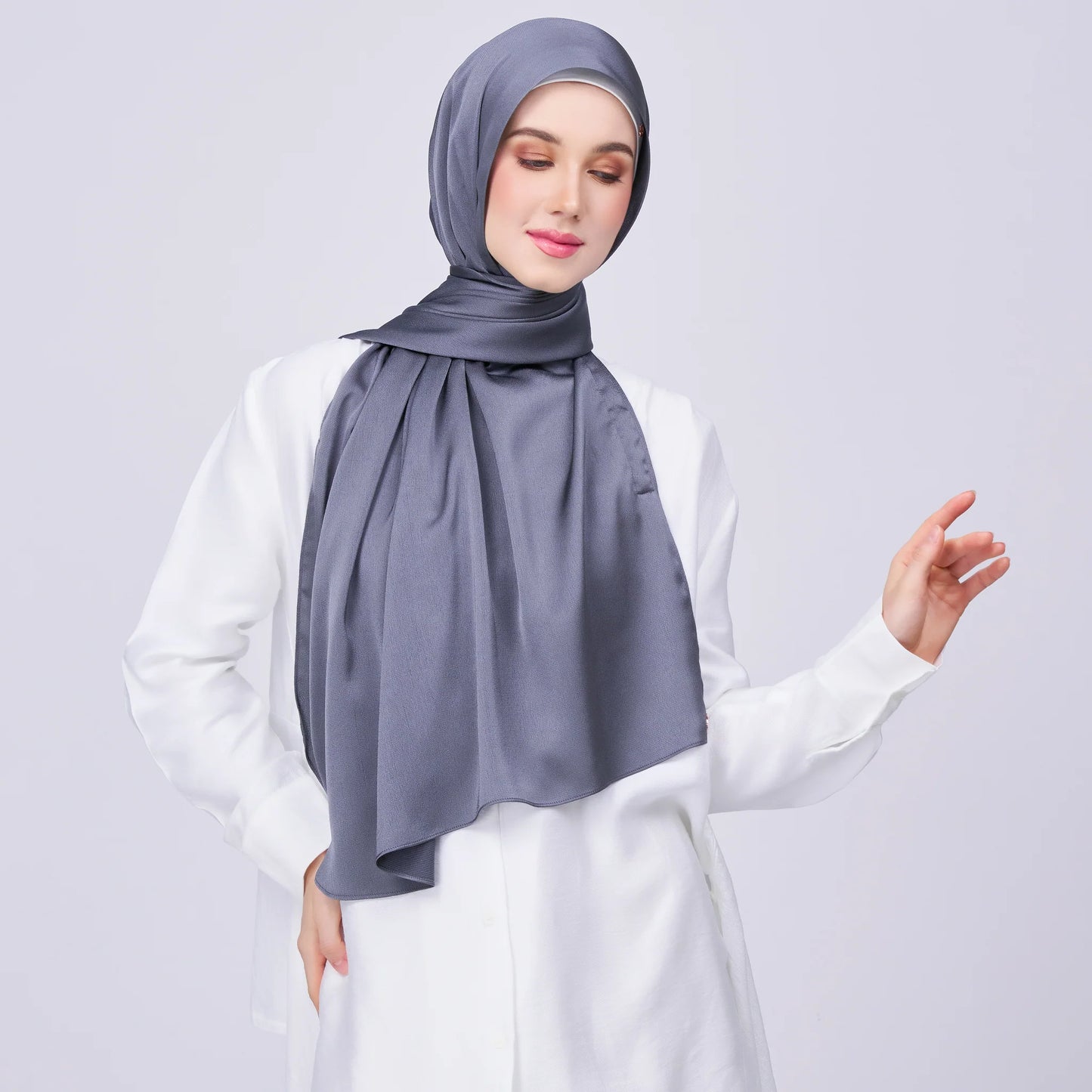 Instant Tag & Go Butterfly | Satin Bulle in Ebony Grey | Batch 1