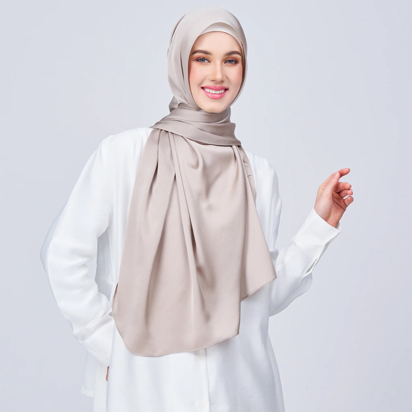 Instant Tag & Go Butterfly | Satin Bulle in Elegant Taupe | Batch 1