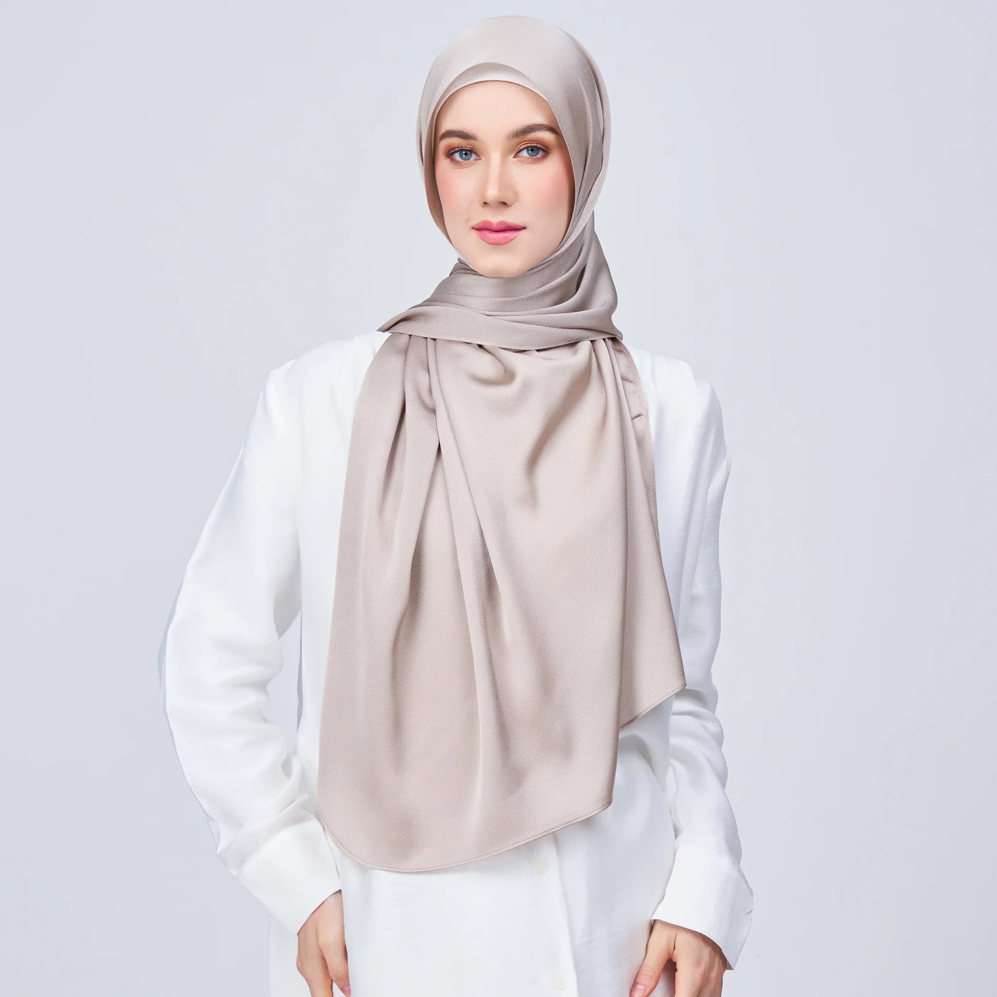 Instant Tag & Go Butterfly | Satin Bulle in Elegant Taupe | Batch 1