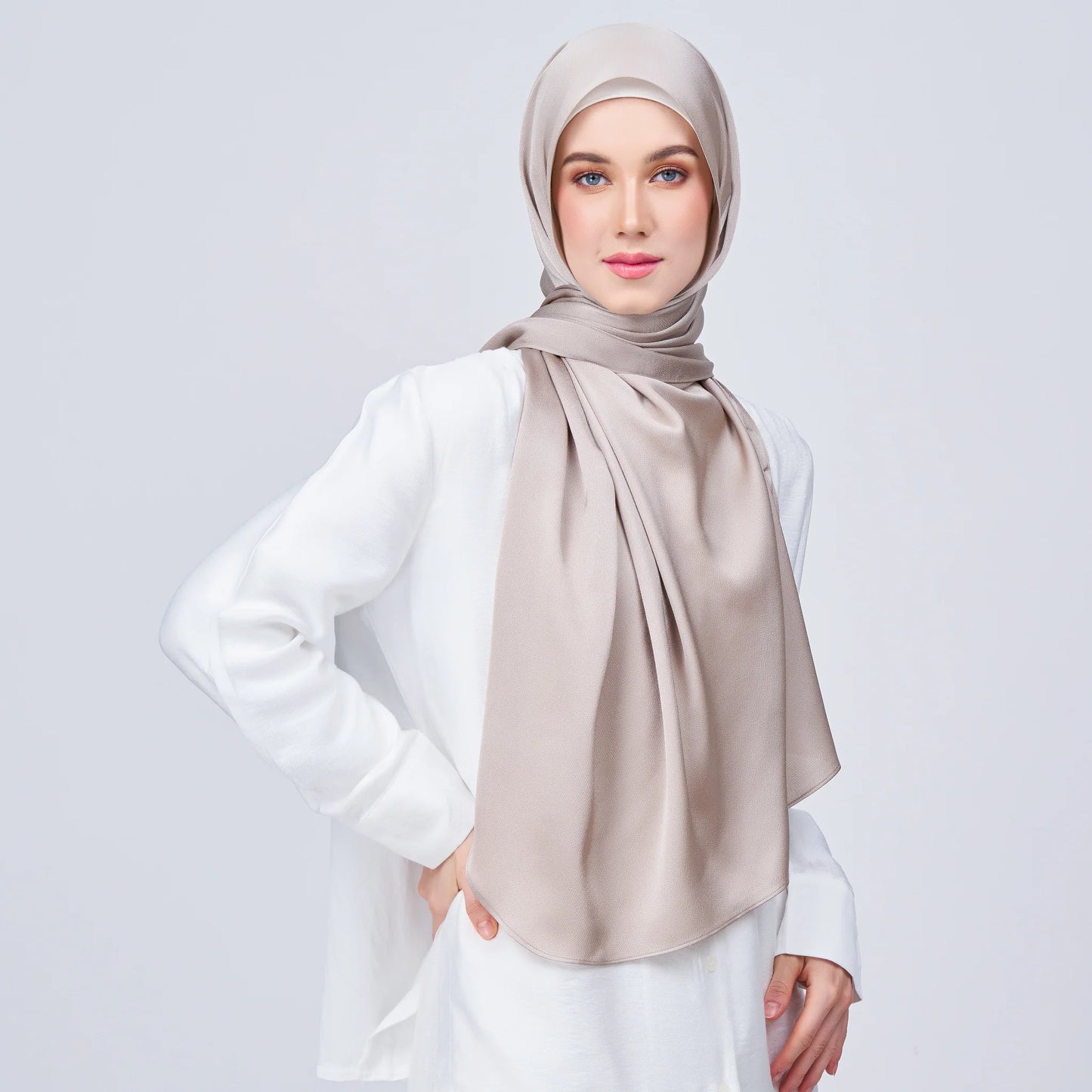 Instant Tag & Go Butterfly | Satin Bulle in Elegant Taupe | Batch 1