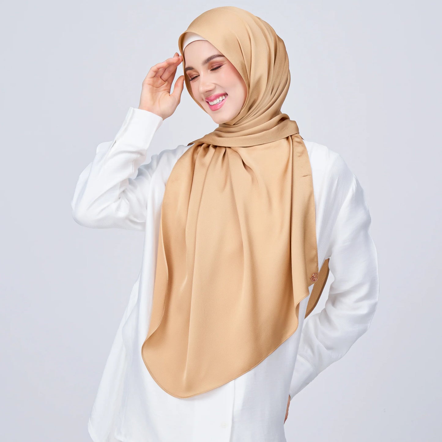 Instant Tag & Go Shawl | Satin Bulle in Gold | Batch 1
