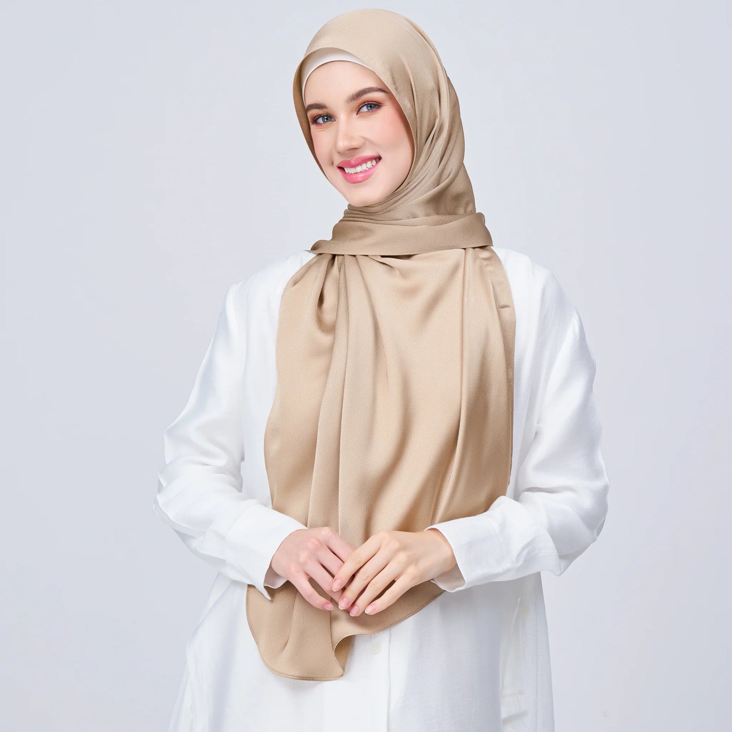 Instant Tag & Go Shawl | Satin Bulle in Nude Chai | Batch 1