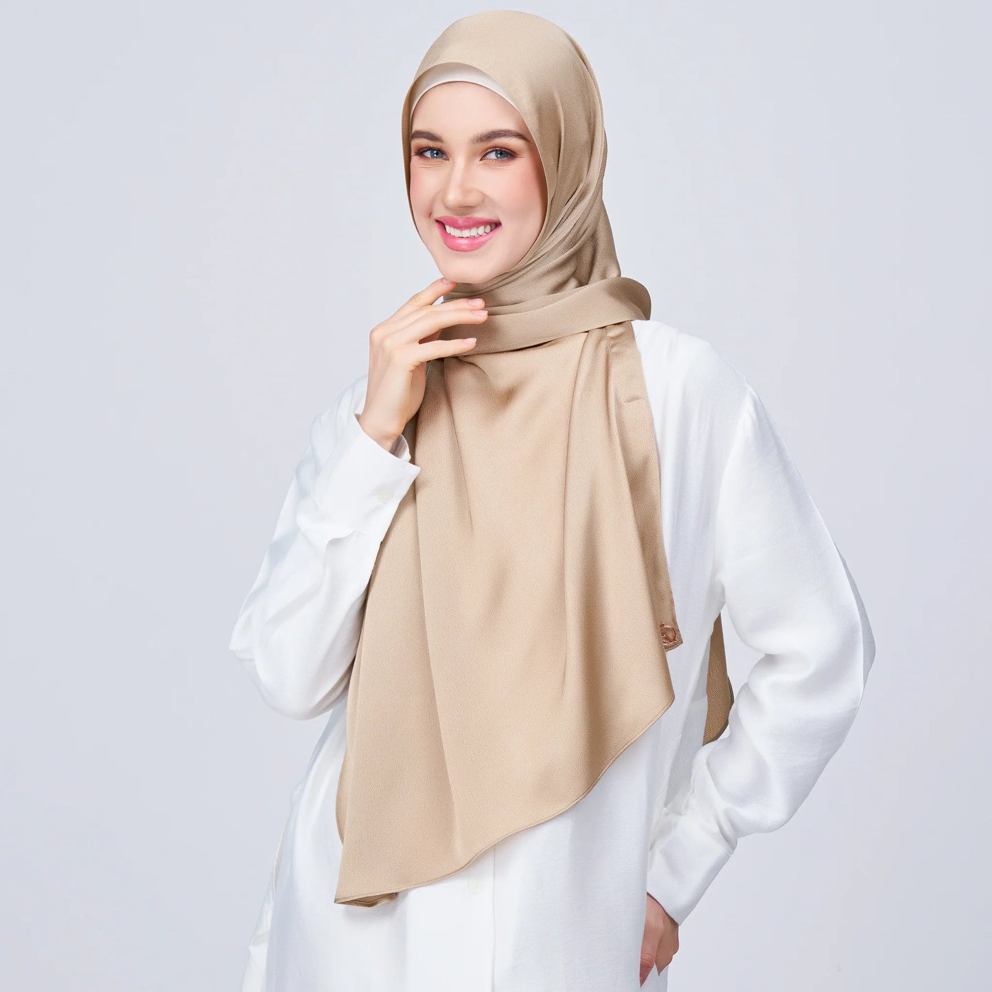 Instant Tag & Go Shawl | Satin Bulle in Nude Chai | Batch 1